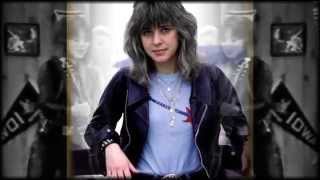 Suzi Quatro - Cat Size