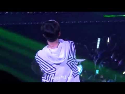 140711 EXO The Lost Planet In Taipei - Machine (BAEKHYUN focus)