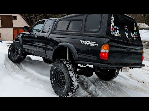 Icon Vehicle Dynamics, King Shocks & Detroit Locker on a First Gen Toyota Tacoma