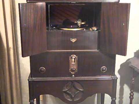 JOSEPH SAMUELS' JAZZ BAND - I'VE GOT MY HABITS ON - ROARING 20'S VICTROLA RADIOLA