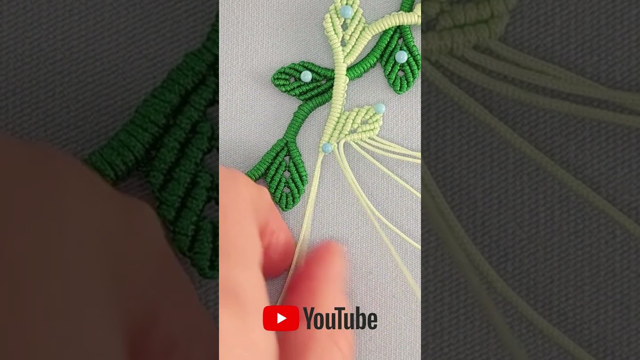 Macrame leaf bracelet