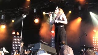 Cœur de pirate - Undone (live Paléo @ Nyon - 21 juillet 2015)