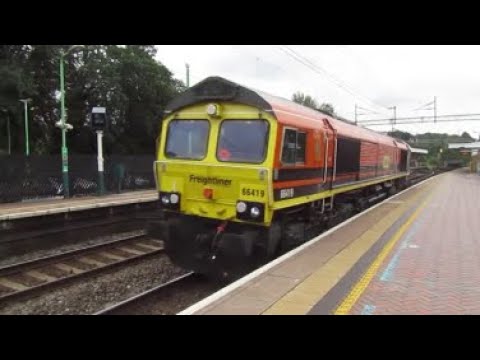 Freightliner Orange 66419 passes through Berkhamsted 01/09/21