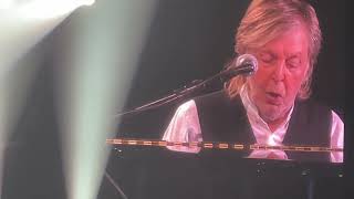 Paul McCartney Live in Adelaide 18 October 2023 - Golden Slumbers, Carry that weight, The End