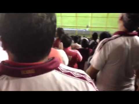 "Porque En Las Malas Te Amo Mucho Más" Barra: Trinchera Norte &bull; Club: Universitario de Deportes