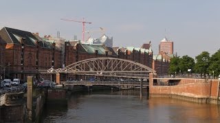 preview picture of video 'Hamburg, Germany: Speicherstadt (Storehouse City), Zollkanal - 4K UHD Video Image'