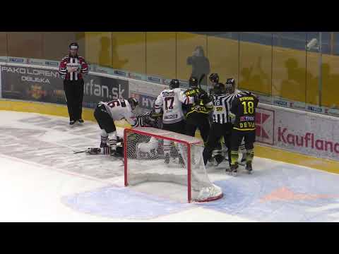 16.kolo šarvátka po zákroku Patrika Lampera na Thomasa Sholla