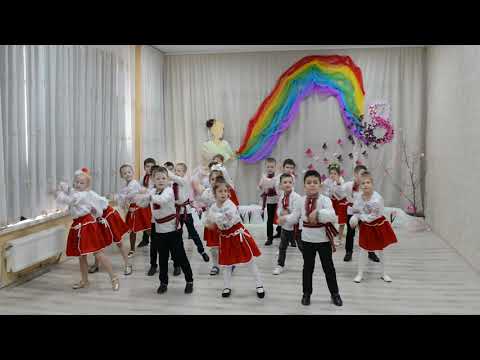 Copiii de la grădinița nr. 17.