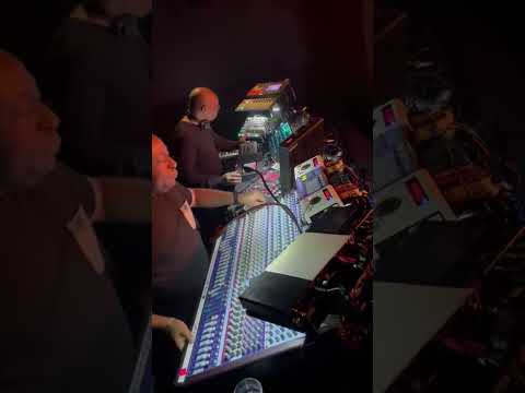 We ended our 2022 season last Saturday at @rexclub. Thank you Paris! NP🎧: Tiers (unreleased)