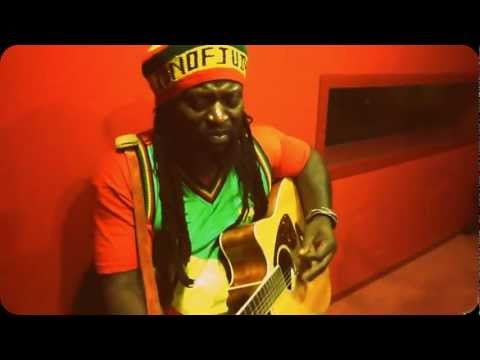 BETA SIMON - en Acoustique à RCR . Chez Marc Lenoir  ( Ambiance Tropicale )