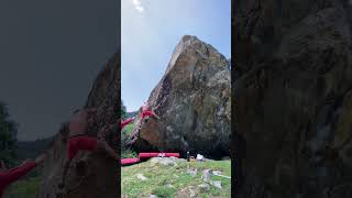 Video thumbnail of Problem 2 (Boulder G, 46B Sit), 7a. Pont de Camps
