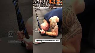 Straight-Bar Reverse Curl demonstration thumbnail
