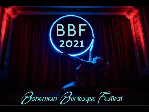 BOHEMIAN BURLESQUE FESTIVAL 2021 – Tiffany Tiger – LED hoop, contortion // LED hulla hoop, hadí žena