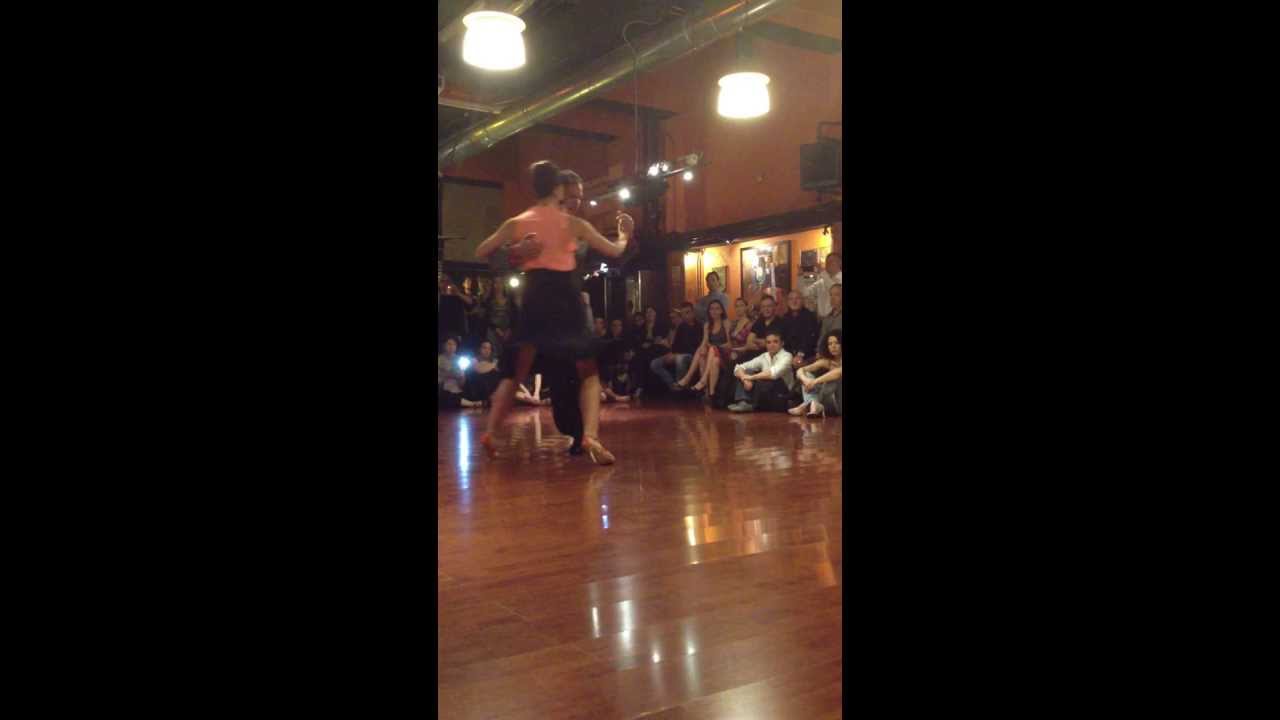 Fabian Peralta﻿ y Josefina Bermudez - Fruta Amarga (Anibal Troilo﻿ y su Orquesta)