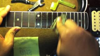 Video thumbnail for Music Nomad F-One Fretboard Oil by Easy Music Center
