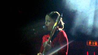 Anna Calvi - Morning Light (Hard Club)