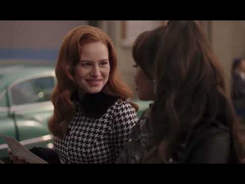 Cheryl and Toni Pick out their Favorite Photo From their Photoshoot Riverdale 7x16