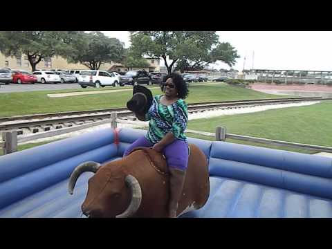 Hilarious Lady riding a mechanical bull!