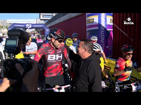 El “bronce olímpico” David Valero recibió un homenaje en la XXIV Marcha de La Nucía