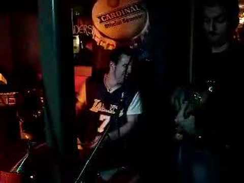 JJ's Hausband feat. Reggie Saunders funkin' it up!