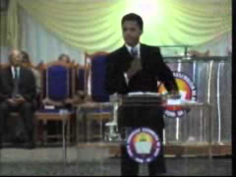 Pr. Josué Brandão - Os 12 Cestos