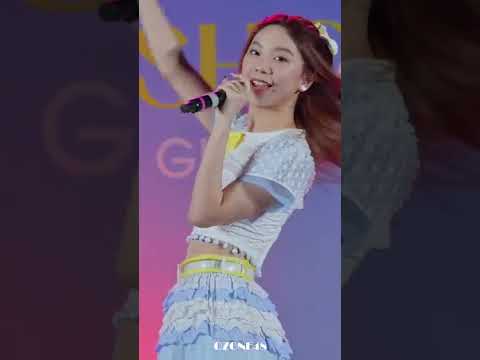 [4K] Fancam Pun BNK48 - Sayonara Crawl @ Central Korat 030765