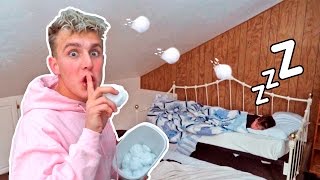 SNOWBALL WAKE UP (PRANK WARS)