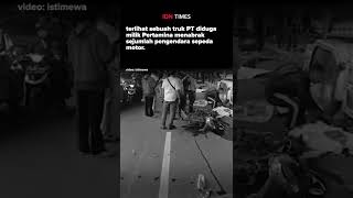 Download lagu KECELAKAAN BERUNTUN, TRUK TABRAK SEJUMLAH KENDARAAN DI CIBUBUR mp3