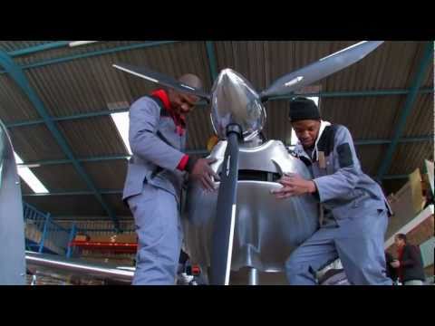 Sling 4 Aircraft Launch at Tedderfield Airfield South Africa - Shortfinal.TV