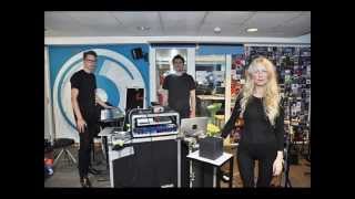 iamamiwhoami; play (live in session BBC Radio 6 Music)