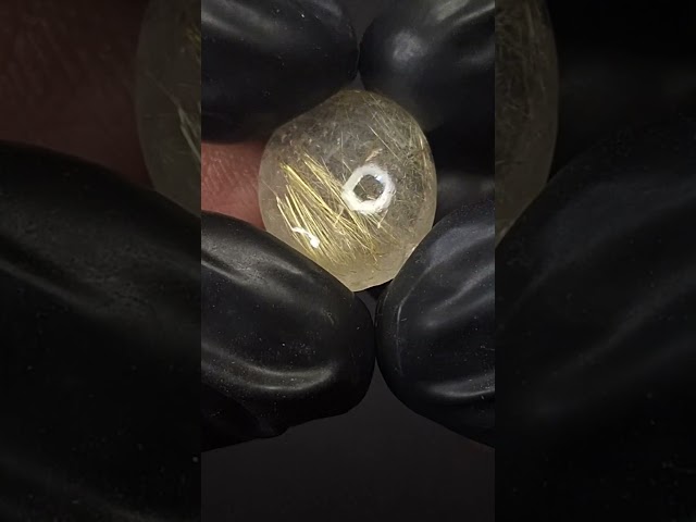 حجر سجنتك جولدن روتايل كوارتز طبيعي