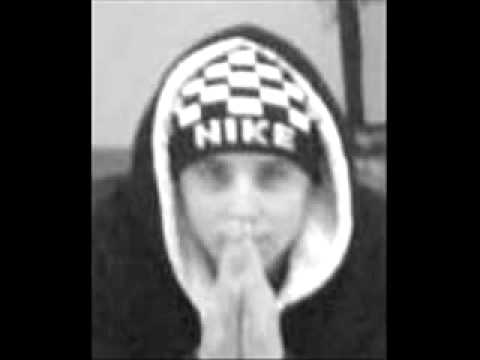 BaBa YasTa Ft.Mc ErDaL - Bana Bir Masal AnLat BaBa