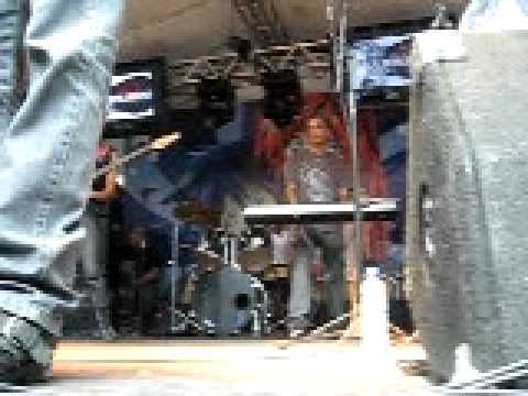 Urusai e Larissa Tassi