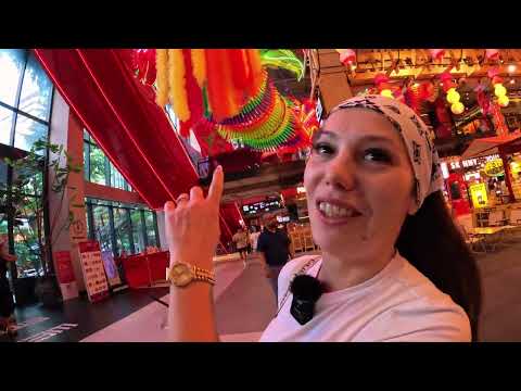 Marioara la terasa si in Mall