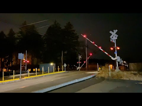 MBTA Crossing Broadway St in Wakefield