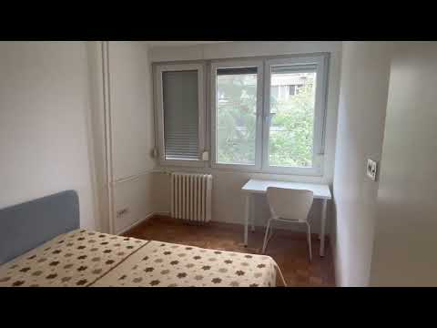 Renovated 3-bedroom flat in Blok 22