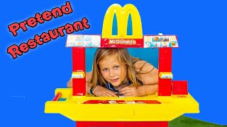 Surprise Drive Thru Assistant Serves PJ Masks Hamburger Toys