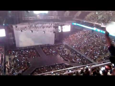 170507 WINGS TOUR IN MANILA (vid #4)