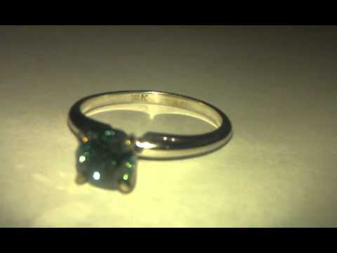 1 CT Blue diamond ring