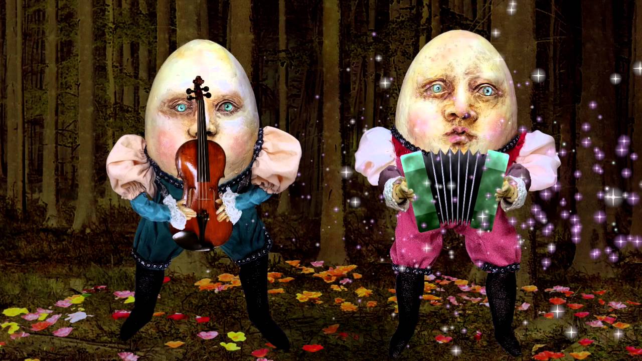 大人になったアリス(映画『Alice in Dreamland』より)