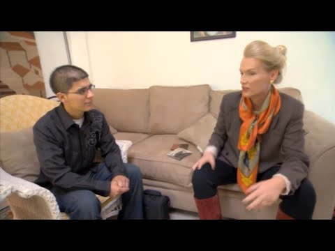 Gunilla Persson sparkar sin filmare - Svenska Hollywoodfruar (S5 Ep3)