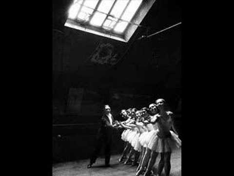 Great "Tango des Fauvettes" from Paris, 1935