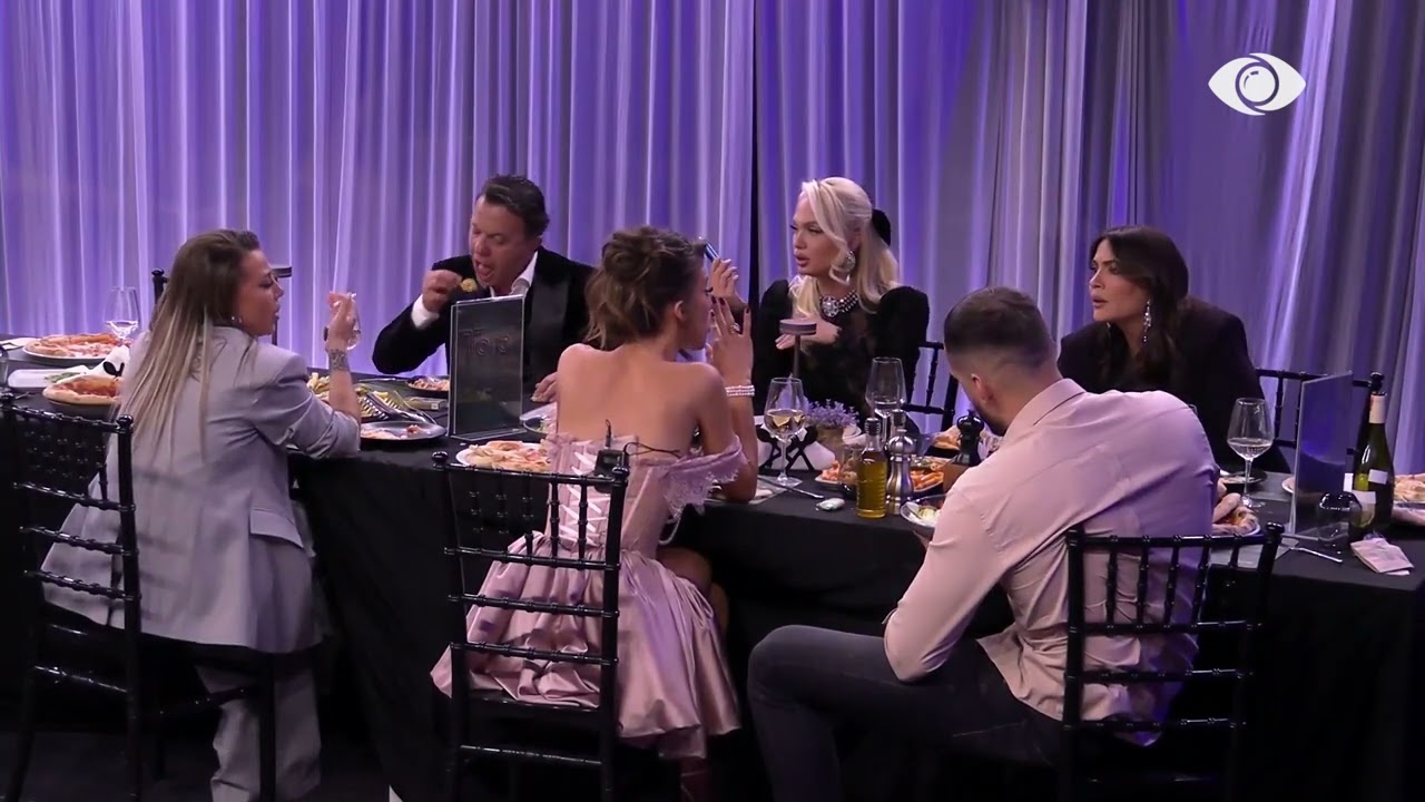 “E ke frikë Loredanën?”/ Rozana debaton me Gertën: Nuk je e sinqertë