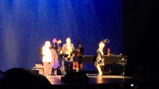 Lady Gaga and Tony Bennett - I Won't Dance ( Wallingford CT 6/29/15 )