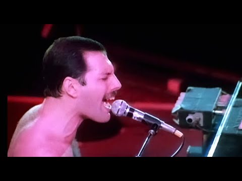 Queen - We Are the Champions / God Save the Queen (live in Budapest 27/07/1986)