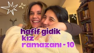 galatasaray’a adanmış bir iftar sofrasında dünyanın en mutlu kızları
