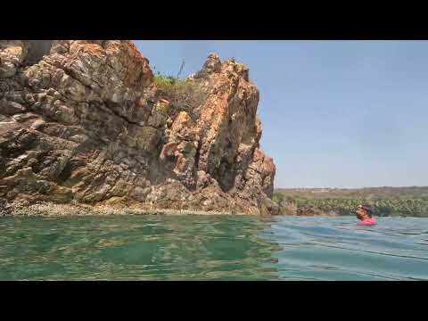 CLIFF JUMP AND SWIM AT NIVATI BEACH newsdegoa akshaj