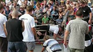 preview picture of video 'Strongman Truck pull'