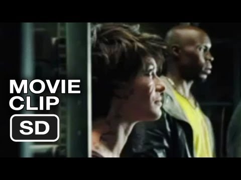 Dredd (Clip 'I Am the Law')