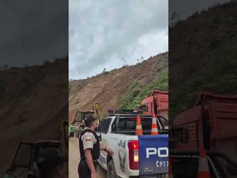 Deslizamiento de tierra en la vía Zumbi – Paquisha